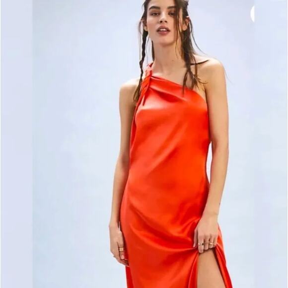 Free People Dresses & Skirts - Free People Victoria Maxi Dress‎ in orange One-Shoulder Slit Maxi Gown  size 4